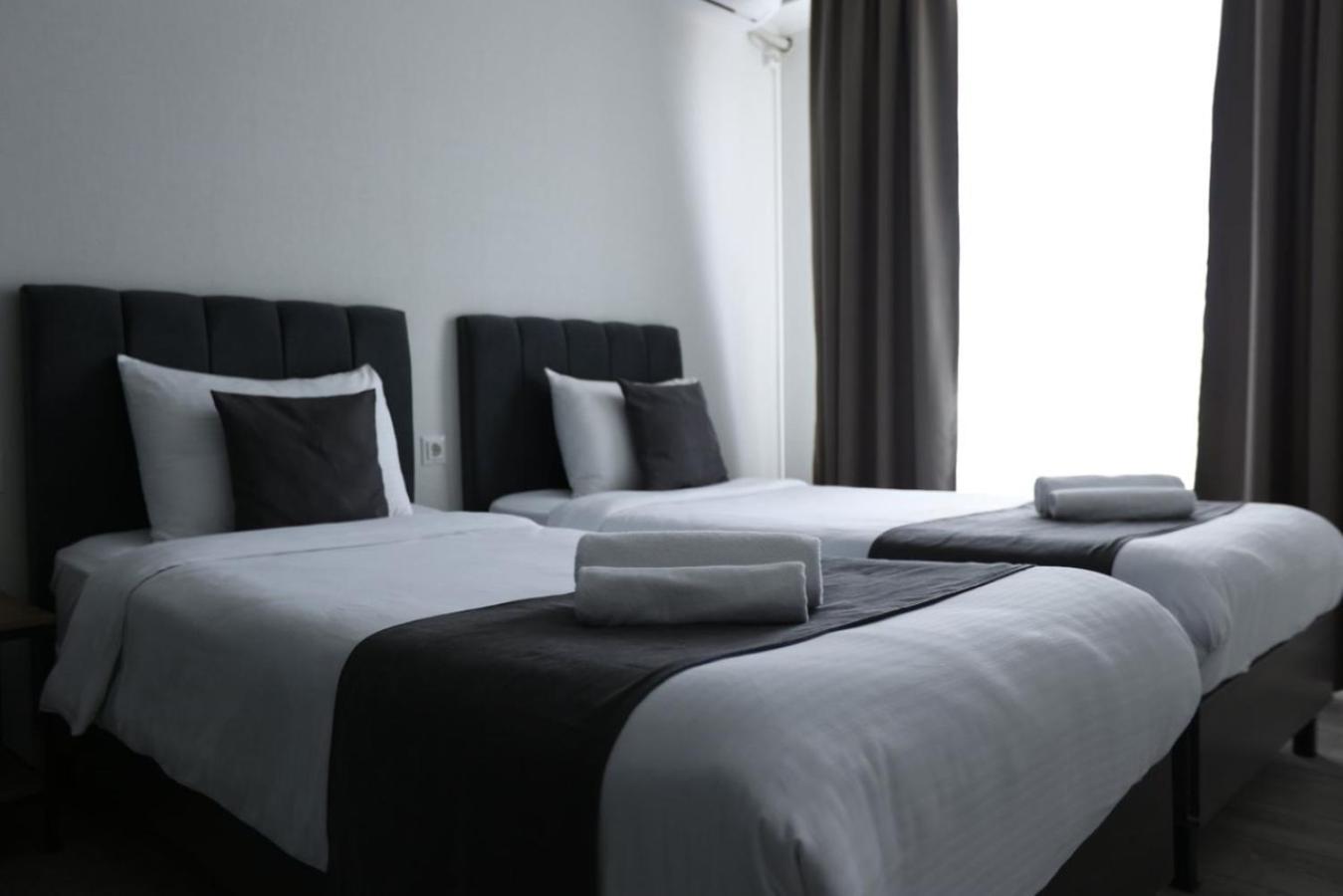 Urban Hotel Бішкек Екстер'єр фото